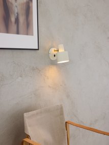Vogue Crème lampe de lecture De Halo Design - Vogue est le choix élégant pour tous ceux qui recherchent une lampe qui met en valeur l'intérieur et remplit une fonction pratique.