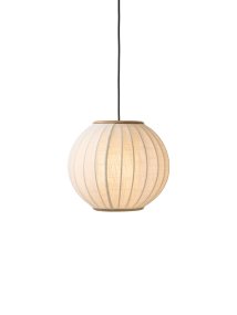Balloon Ø40 Blanc crémeux suspension De Halo Design - Balloon s'intègre parfaitement au-dessus d'une table à manger, dans un salon ou une chambre.