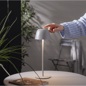 Ronda 35cm portable De Star Trading - Lampe de table rechargeable élégante avec fonction de gradation, qui se règle en maintenant un doigt sur le dessus.