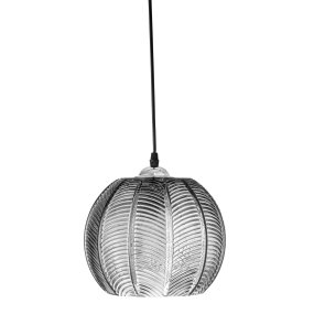 Adar Ø22 Gris De Bloomingville - Suspendez Adar au-dessus de la table &agrave; manger et faites-en un point focal naturel dans la pi&egrave;ce&nbsp;: un luminaire alliant design intemporel et &eacute;l&eacute;gance moderne.