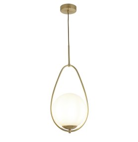 Avalon Ø23 Or De Searchlight - Accrochez ce plafonnier élégant au design classique n'importe où dans votre maison - le verre opale rond combiné à la finition dorée crée une lueur douce et chaleureuse qui est parfaite pour le couloir, le salon ou au-dessus d'un escalier.