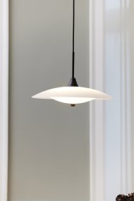 Baroni Ø35 Noir De Halo Design - Les abat-jour offrent une belle lumi&egrave;re non &eacute;blouissante, peu importe o&ugrave; vous placez la lampe.