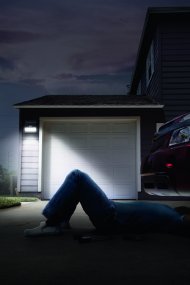 Flood Double Sensor 2W Gris foncé lampe solaire De Ledvance - Il est &eacute;quip&eacute; d'un indice de protection IP44 et est donc id&eacute;al pour une utilisation en ext&eacute;rieur.