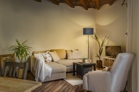 Felt Weaving Gris foncé lampadaire De Ledvance - Dekorativ golvlampa med sk&auml;rm gjord av fl&auml;tad filt vilket ger en fin och varm ljusspridning i rummet.