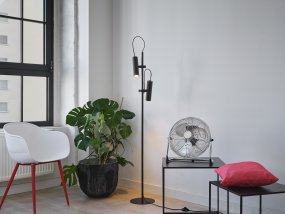 Drums Noir lampadaire De Ledvance - Livr&eacute; avec un c&acirc;ble de 1,8 m, un interrupteur d'alimentation et une prise.