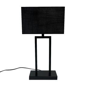 Gemma 52cm Noir De Nordic Lighting - Son abat-jour rectangulaire en tissu noir diffuse une lumi&egrave;re douce et agr&eacute;able, id&eacute;ale pour les chambres, les salons et les couloirs.