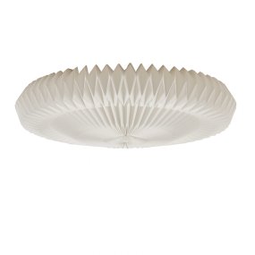 Pompom Ø57 Blanc De CO Bankeryd - Tamis&eacute;, il diffuse une lumi&egrave;re d'ambiance douce ou une douce lueur tamis&eacute;e.