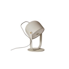 Svejk 30cm Beige lampe de table De CO Bankeryd - La lampe de table Svejk a une lumière douce et sert à la fois de lampe de lecture et de détail d'ameublement décoratif.