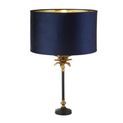 Palm 45cm Bleu lampe de table De Searchlight - Il est fabriqué à partir de matériaux de haute qualité et présente une base en laiton noir mat et antique en forme de palmier, couronnée d'une luxueuse teinte bleu foncé.