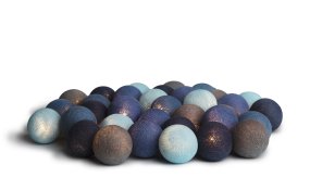 Irislights Ocean Blue 35-lights Bleu De Irislights - Attention&nbsp;: ce produit est fabriqu&eacute; &agrave; la main&nbsp;; des variations de couleur, de forme et de taille sont donc possibles.