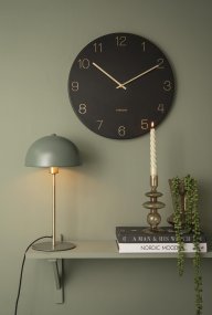 Bonnet 40cm Vert De Leitmotiv - La lampe de table Bonnet en métal allie un design rétro à une touche de modernité.