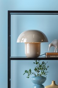 Mushroom 25cm Greige De Leitmotiv - Sa forme originale, associée à une finition émaillée vert chaud et brillant, lui confère une allure moderne et saisissante.