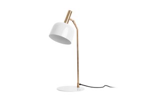 Smart 56cm Blanc lampe de bureau De Leitmotiv - Grâce à son abat-jour orientable, la lumière est parfaitement dirigée, idéale comme lampe de lecture sur un bureau ou une table de chevet.