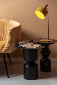 Smart 56cm Jaune lampe de bureau De Leitmotiv - Grâce à son abat-jour orientable, la lumière est parfaitement dirigée, idéale comme lampe de lecture sur un bureau ou une table de chevet.