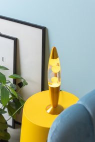 Rocket 35cm Jaune De Leitmotiv - Elle est fournie avec un c&acirc;ble noir de 1,65 m, un interrupteur et une prise.