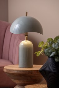 Querido 40cm Bleu lampe de table De Leitmotiv - Fabriquée en métal avec une finition bleu mat et brillant et des détails dorés, elle apporte une touche de style à votre intérieur.