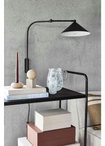 Kasa 60cm Noir applique murale De OYOY - Grâce à sa forme élégante, elle s'intègre à tous les intérieurs et apporte caractère et style à la pièce.