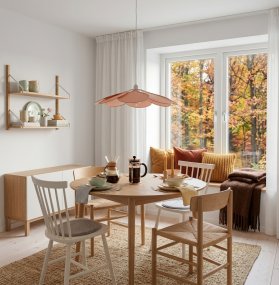 Magnolia Ø80 Rose suspension De Cottex - Magnolia est un objet de d&eacute;coration charmant, id&eacute;al pour une chambre, un salon ou une chambre d'enfant.