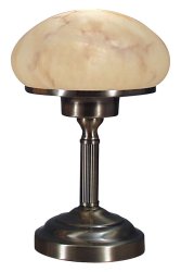 August 28cm Laiton antique lampe de table De Aneta Lighting - Avec son design classique en métal antique et son bel abat-jour semblable à de l'albâtre, il émet une lumière chaude et agréable qui crée une atmosphère accueillante dans n'importe quelle pièce.