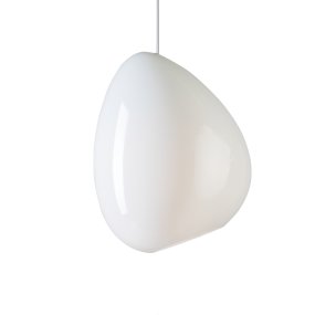 Ocean Ø32 Blanc suspension De Belid - Son abat-jour en verre blanc assure une belle diffusion de la lumière et une ambiance chaleureuse.