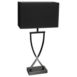Omega 52cm Noir lampe de table De By Rydéns - La longueur du câble de la lampe de table Omega est de 200 centimètres et l'interrupteur d'alimentation est allumé.
