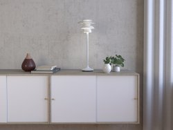 Picasso 45cm Blanc mat lampe de table De Belid - La famille Picasso se compose de suspensions, de lampes de table et de lampadaires.