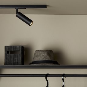 Pipeline spotlight Noir mat De Herstal - Avec une hauteur de 17,2 cm et un écran fin de 4 cm de diamètre, le design compact s'intègre parfaitement dans n'importe quelle pièce et offre un look épuré et moderne.