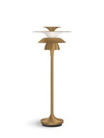 Picasso 45cm Laiton lampe de table De Belid - Avec son design simple et &eacute;l&eacute;gant, la lampe de table est un ajout intemporel &agrave; votre maison et parfaite pour cr&eacute;er une atmosph&egrave;re relaxante dans le salon ou la chambre.