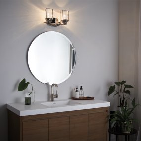 Ashland Bay 36cm Chrome De Elstead Lighting - Ashland Bay est une lampe de salle de bain élégante et classique qui allie robustesse et design intemporel.