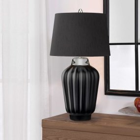 Bexley 56cm Noir lampe de table De Elstead Lighting - Den levereras med en avsmalnande lampsk&auml;rm i svart konstsilke med en silverlaminerad insida, handgjord i Storbritannien.