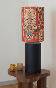 Manhattan 50cm Noir mat pied de lampe De Hallbergs - Manhattan est une base de lampe élégante avec un design moderne.