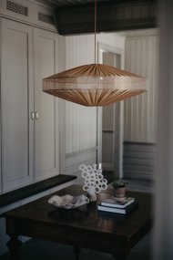 Alba Abat-Jour S/Suspension Ø78 Orange clair De Alde & Lind - Selon la lampe, Alba peut être utilisée comme suspension ou plafonnier.