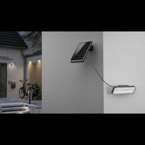 Projecteur à batterie avec capteur Noir De Designlight - En cas de d&eacute;tection de mouvement, le projecteur s'allume pendant 18 secondes &agrave; pleine puissance (1&nbsp;000 lm) puis se rallume avec une luminosit&eacute; de base d'environ 30 &agrave; 50 lm.