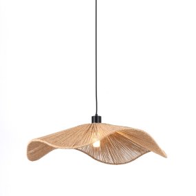 Rocca Ø70 Nature suspension De Nordic Lighting - Id&eacute;ale pour ajouter une touche naturelle et &eacute;l&eacute;gante au-dessus de la table &agrave; manger ou dans le salon.