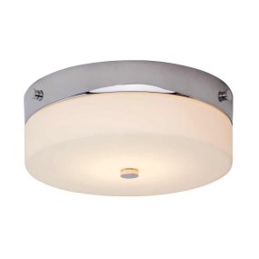 Tamar Ø24 Chrome poli lampe de salle de bain De Elstead Lighting - Le plafonnier Tamar en chrome poli est une solution d'éclairage élégante et fonctionnelle, parfaite pour les salles de bains grâce à son indice de protection IP44, mais convient également aux couloirs et aux pièces à plafond bas.