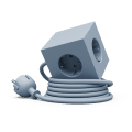 Square 1 with 30W Dual USBC & Magnetic base, 1.8m Bleu De Avolt - Multiprise au design élégant d'Avolt avec un long câble en PVC, un cube en plastique recyclé et une plaque magnétique sur le fond pour l'accrocher au mur.