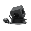Square 1 with 30W Dual USBC & Magnetic base, 1.8m Noir De Avolt - Multiprise au design élégant d'Avolt avec un long câble en PVC, un cube en plastique recyclé et une plaque magnétique sur le fond pour l'accrocher au mur.