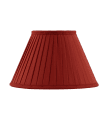 Fabric Lamp Shade 200 ROUGE De Karlskrona lampfabrik - Douille de lampe avec filetage ou dans la virole en laiton incluse dans les lampes de table et de sol de Karlskrona Lampfabrik.