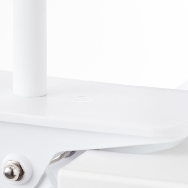 Adda Blanc lampe à pince De Brilliant - Découvrez la lampe à pince polyvalente Adda de Brilliant et apportez plus de lumière à votre maison ou à votre bureau !