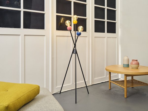 Bubble Multicolore lampadaire De Ledvance - Bubble est un lampadaire unique avec de belles couleurs dans un design ludique.