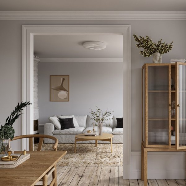 Belli Ø55 Blanc plafonnier De CO Bankeryd - Tamis&eacute;, il diffuse une lumi&egrave;re d'ambiance douce ou une douce lueur tamis&eacute;e.