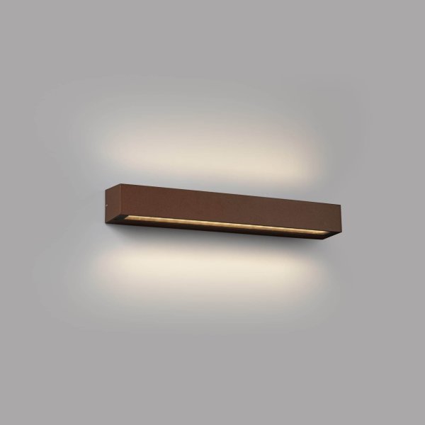 Doro Brun lampe d’extérieur De Faro Barcelona - Cette lampe de couleur rouille utilise la technologie LED et poss&egrave;de un indice de protection IP65, qui offre une protection &eacute;lev&eacute;e contre la pluie et la salet&eacute;.