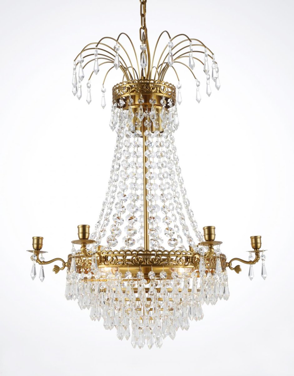 Empire Classic Ø55 Laiton brossé cristal De Norrsken Design - Le lustre est à la fois une excellente source de lumière et une œuvre d'art et est parfait pour créer une atmosphère d'élégance aussi bien dans la salle à manger que dans le salon.