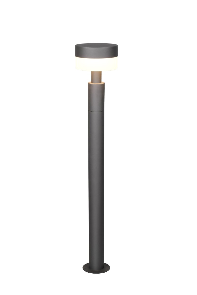 Mackenzie 95cm Anthracite bornes De Trio Lighting - Mackenzie est une borne moderne et de haute qualit&eacute; avec un design &eacute;l&eacute;gant en anthracite.