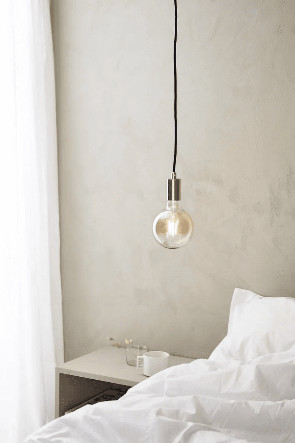 Sky Ø5 Laiton lampe de fenêtre De Markslöjd - Son design simple et &eacute;l&eacute;gant est facile &agrave; int&eacute;grer et sa simplicit&eacute; est magnifique.