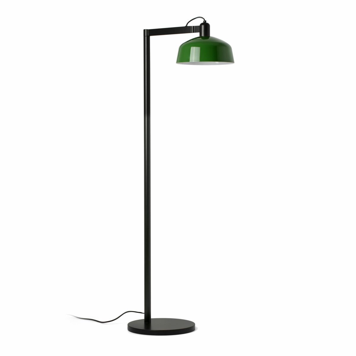 Tatawin Vert lampadaire De Faro Barcelona - Tatawin est un lampadaire &agrave; la structure noire et &agrave; l'abat-jour en m&eacute;tal vert qui diffuse une lumi&egrave;re concentr&eacute;e.