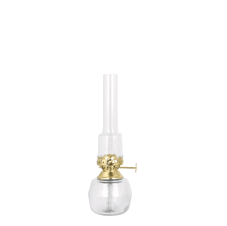 Kerosene Lamp Majken Small Transparent De Strömshaga - Petite lampe &agrave; p&eacute;trole en verre transparent avec tubes de br&ucirc;leur en verre transparent et br&ucirc;leur en laiton.