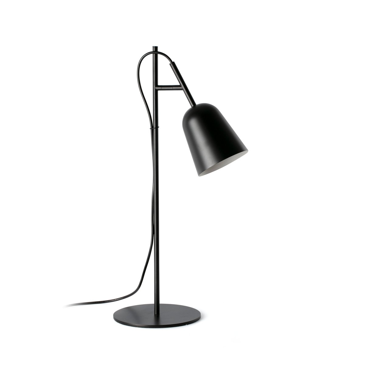 Studio 55cm Noir lampe de bureau De Faro Barcelona - Gr&acirc;ce &agrave; sa couleur noire et &agrave; sa forme &eacute;l&eacute;gante, elle s'int&egrave;gre parfaitement sur un bureau, une table de chevet ou un salon.