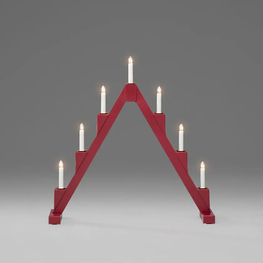 Candelabra 7 Lights ROUGE De Konstsmide - Le design moderne cr&eacute;e une atmosph&egrave;re &eacute;l&eacute;gante et les ampoules &eacute;mettent une lumi&egrave;re chaleureuse et invitante.
