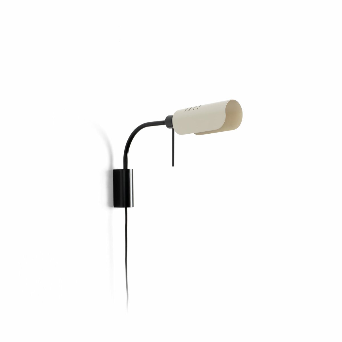 Martinica 47cm Beige applique murale De Faro Barcelona - Dot&eacute;e d'une douille E27 et d'une fonctionnalit&eacute; polyvalente, Martinica est un ajout pratique et d&eacute;coratif &agrave; votre chambre, salon ou espace de travail.